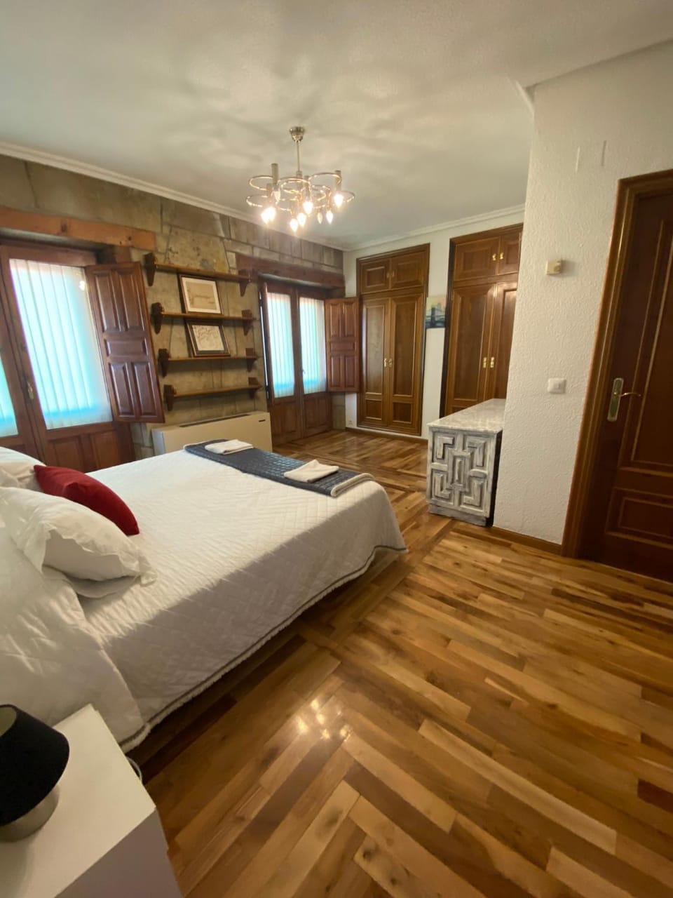 Bed, Photo of the whole room, Bedroom, wardrobe