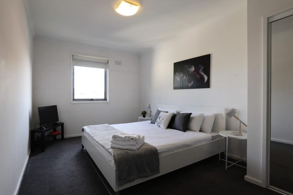 Extra Large 2 Bedroom Apartment in Melbournes Southbank Apartment in Southbank