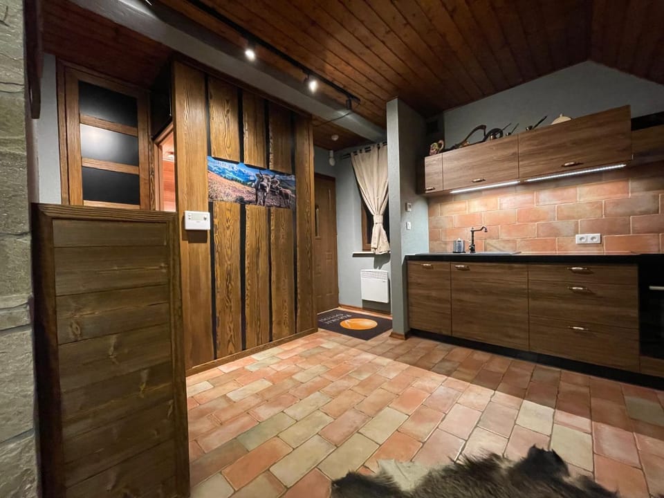 Kitchen or kitchenette