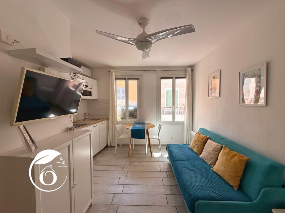 Superbe T1 sur le port PARKING GRATUIT Apartment in Sanary-sur-Mer