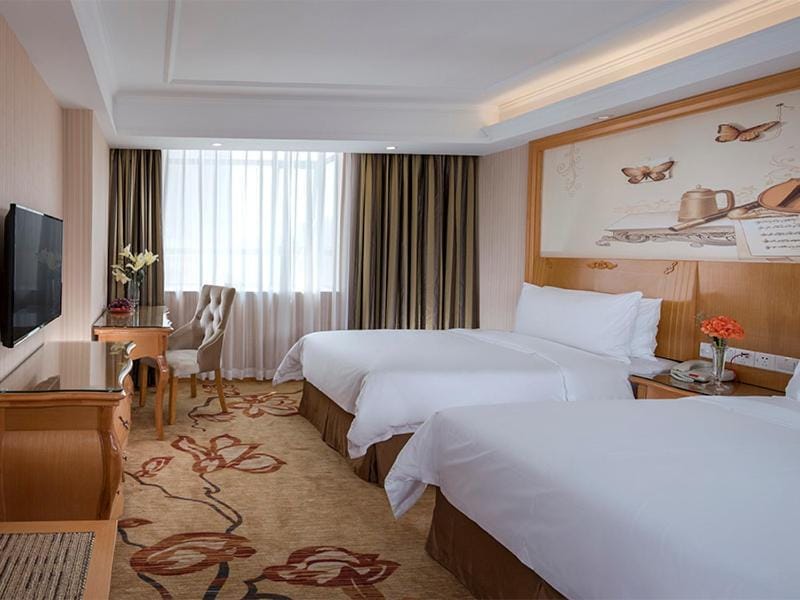 Vienna Hotel(Shenzhen Shajing Jingjinbaina Branch) Hotel in Shenzhen