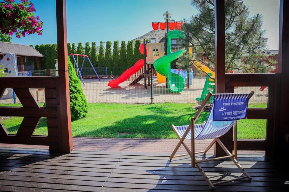 Communal lounge/ TV room, Natural landscape, Garden, Garden view