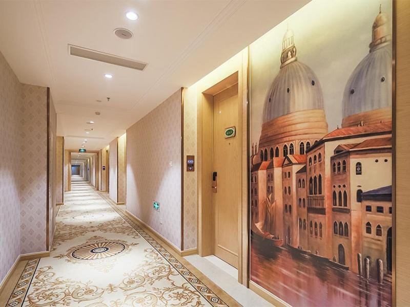 Vienna Hotel(Nanjin Fuzimiao Muxuyuan Subway Station) Hotel in Nanjing