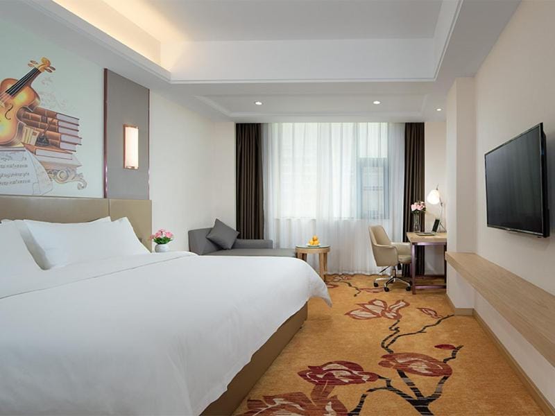 Vienna Hotels(JingHong BinJiang JunJuan) Hotel in Laos