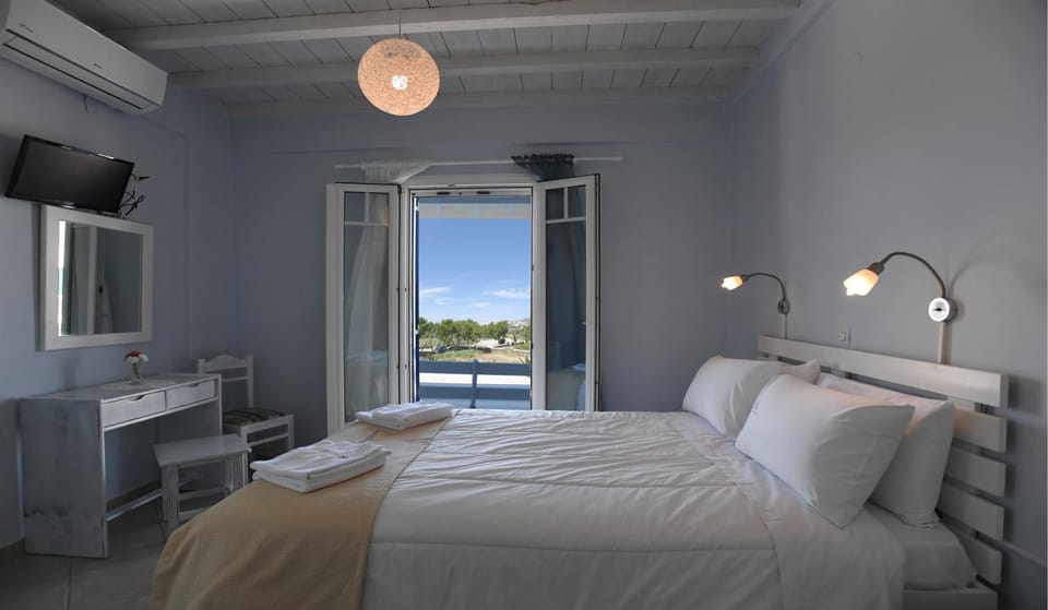 Nostos Beachfront Apartments & Studios Apartment hotel in Decentralized Administration of the Aegean