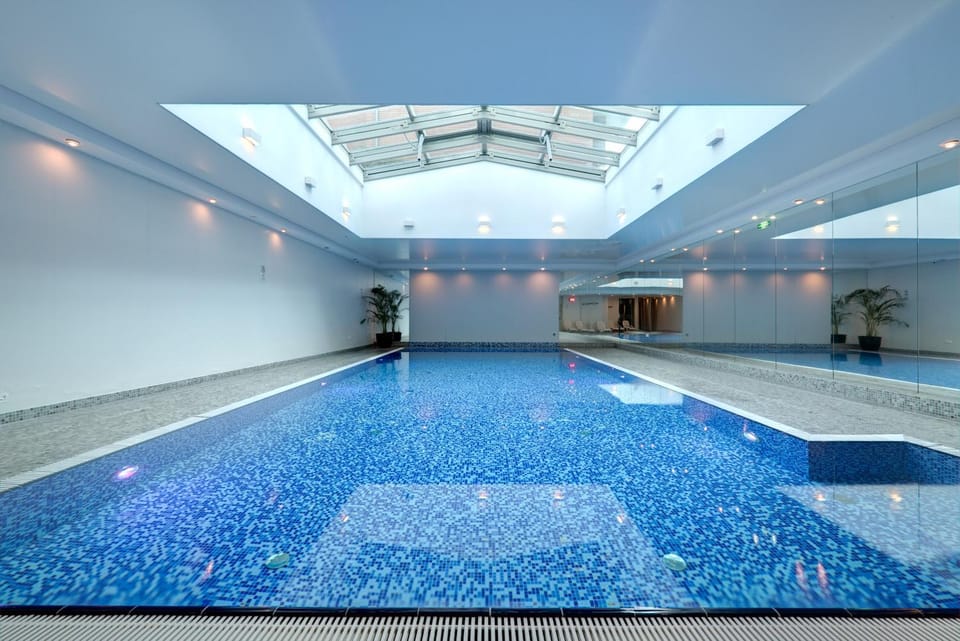 Swimming pool, Swimming pool