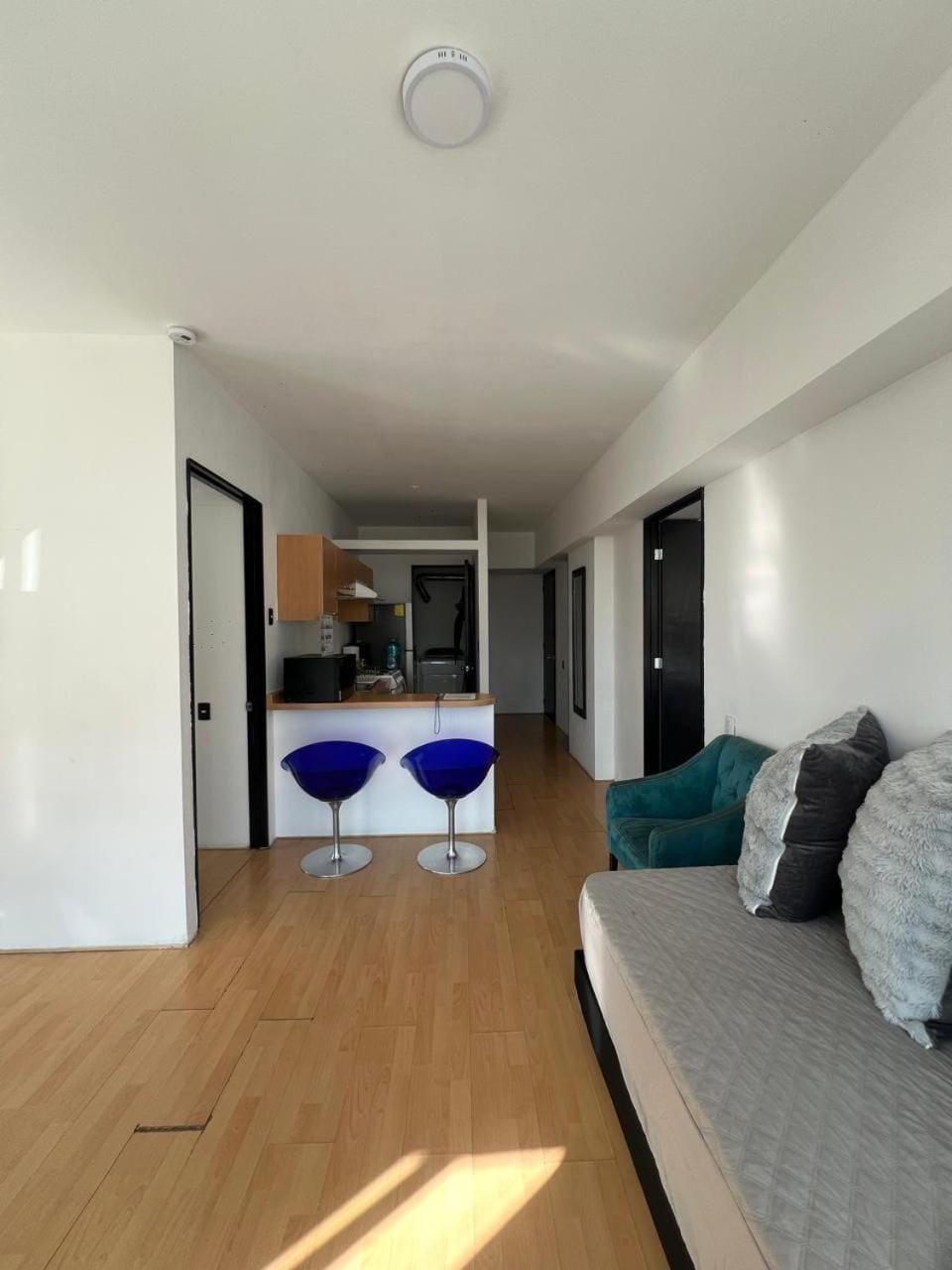 Kitchen or kitchenette, Living room