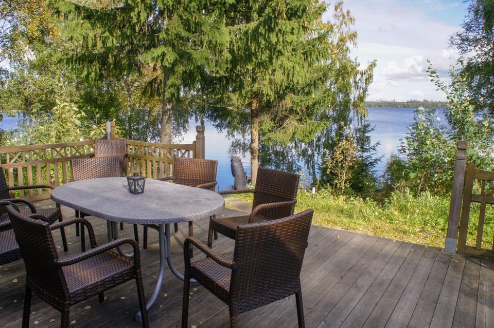 Patio, Fishing, Pets, Lake view