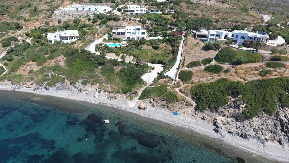 Neighbourhood, Natural landscape, Beach