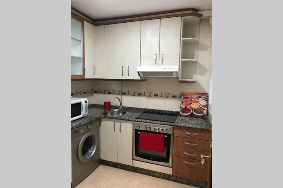 PISO A 400 METROS DE LA CATEDRAL Apartment in Santiago de Compostela