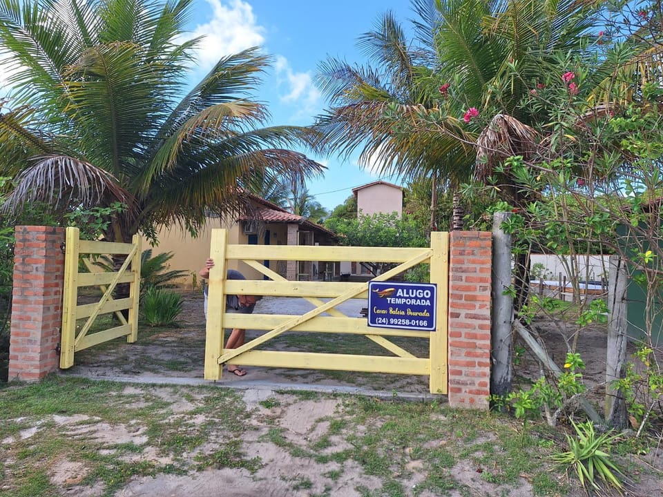Casa na Praia com Piscina House in State of Espírito Santo, Brazil