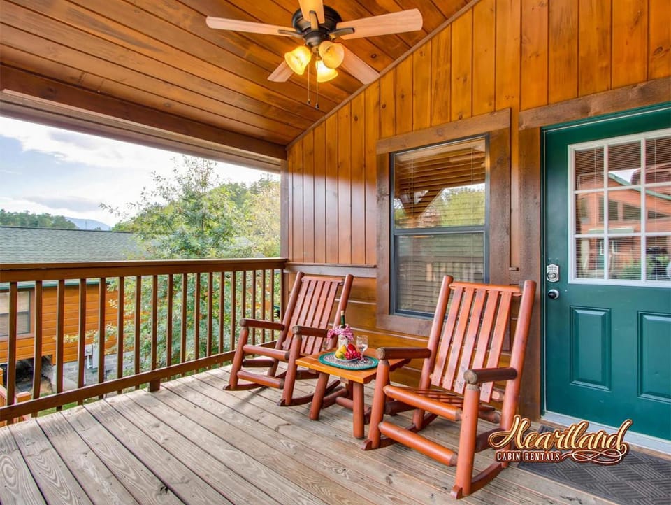 Southern State of Mind Chalet in Pigeon Forge