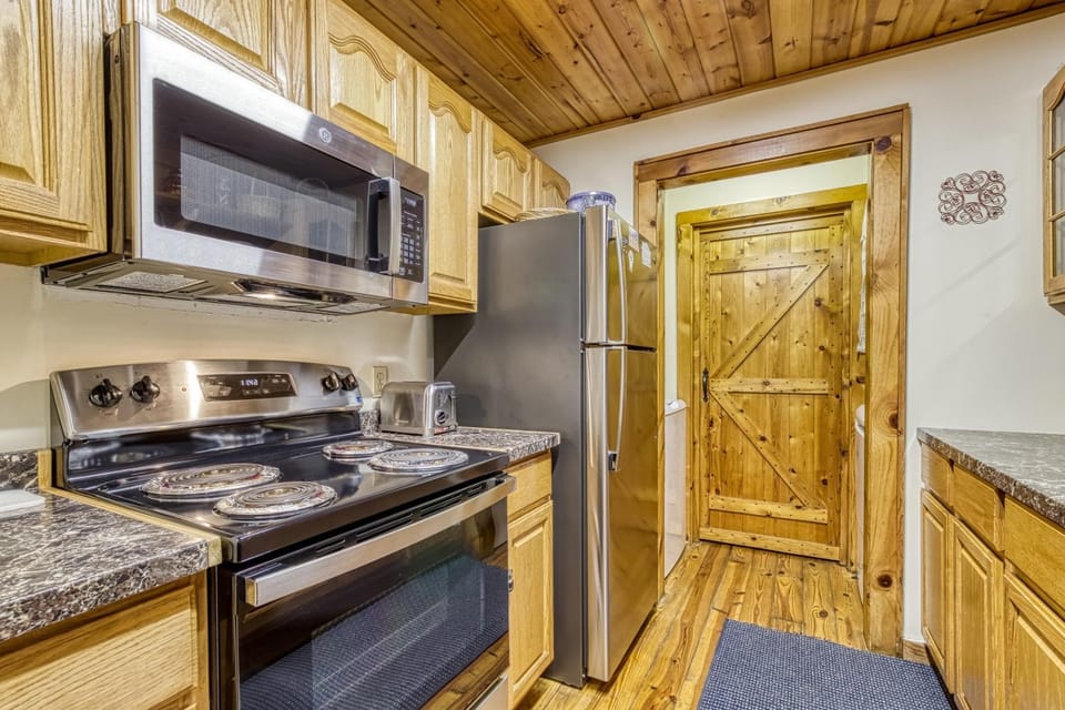Barefoot Dreams Chalet in Sevier County