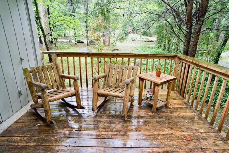Leprechaun Island Chalet in Sevier County