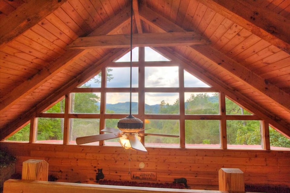 Mountain Dreams Chalet in Sevier County