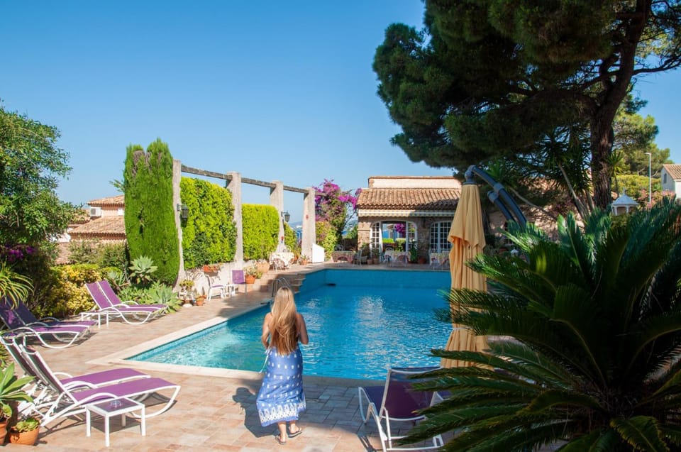 Garden, Garden view, Pool view, Swimming pool, sunbed