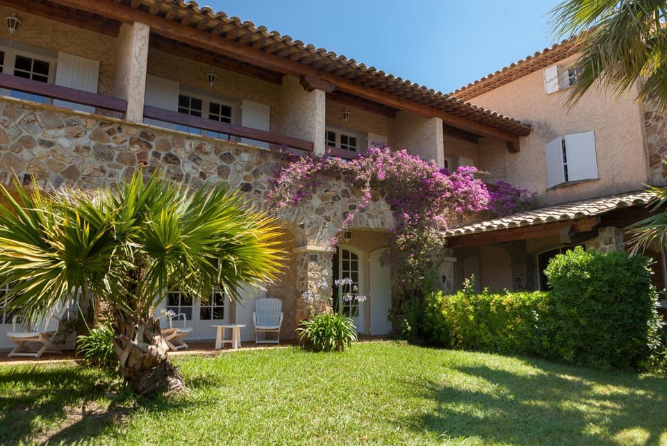Property building, Garden view