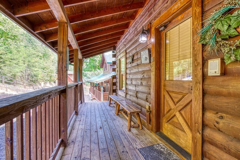 License to Chill Chalet in Pigeon Forge