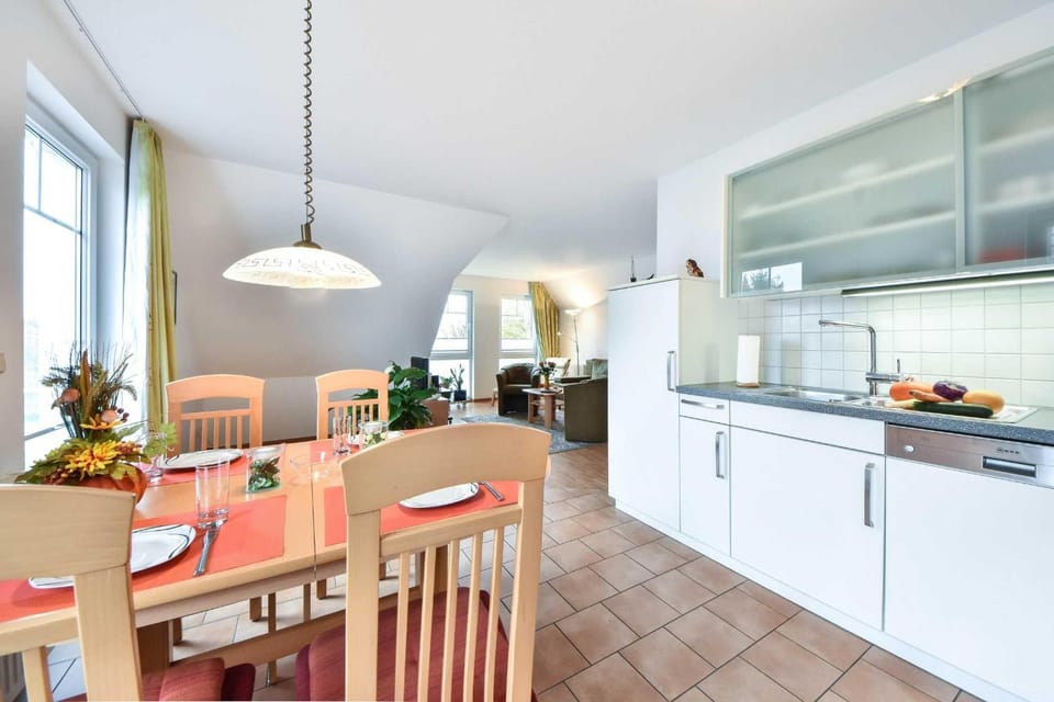 Kitchen or kitchenette, Living room, Seating area, Dining area, dishwasher, stove