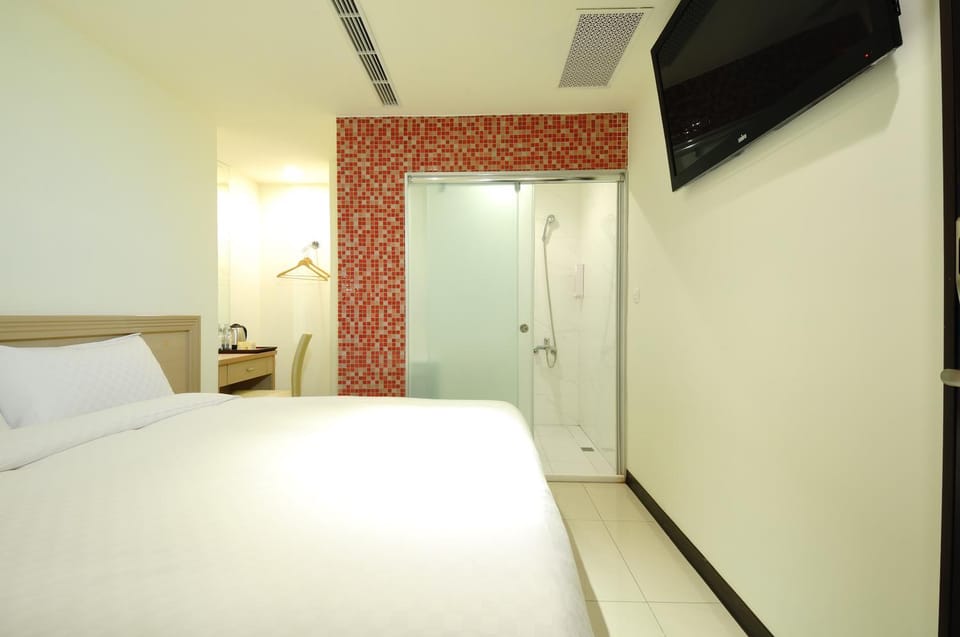 Bed, Photo of the whole room