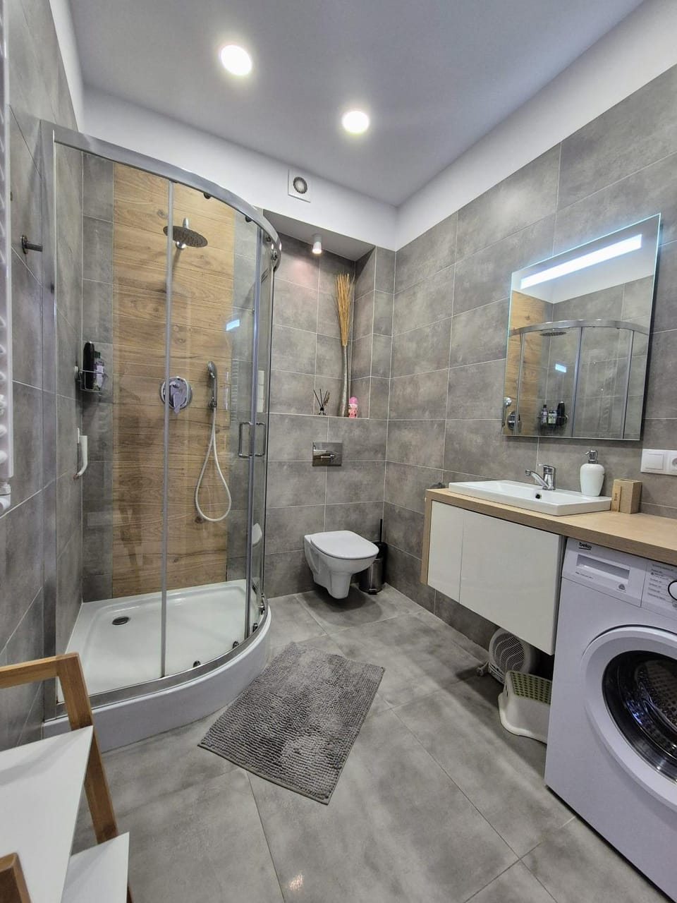 Charming Apartment in The City Centre, Łódź Apartment in Masovian Voivodeship