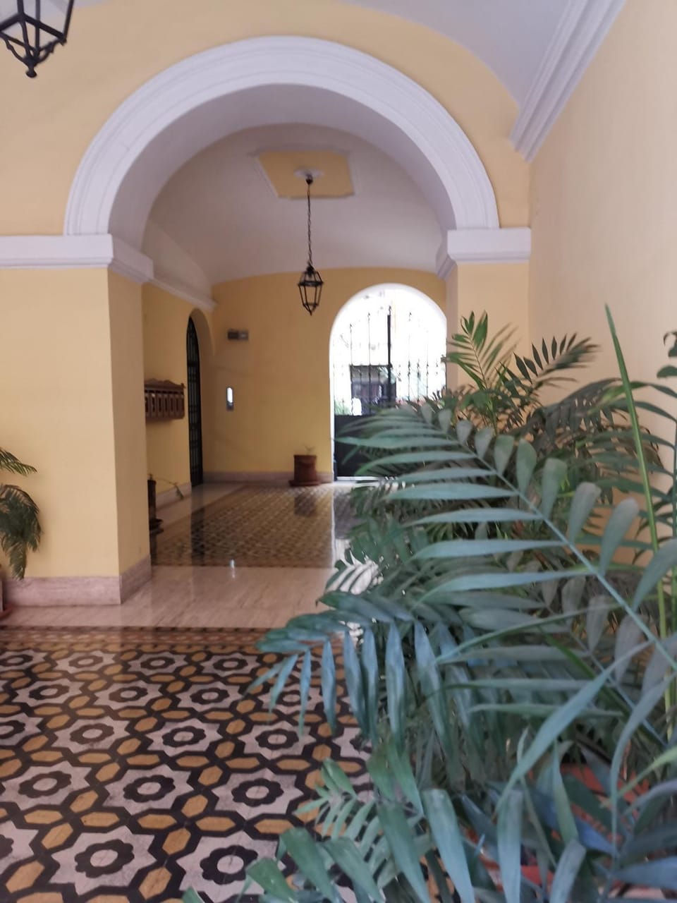 Facade/entrance