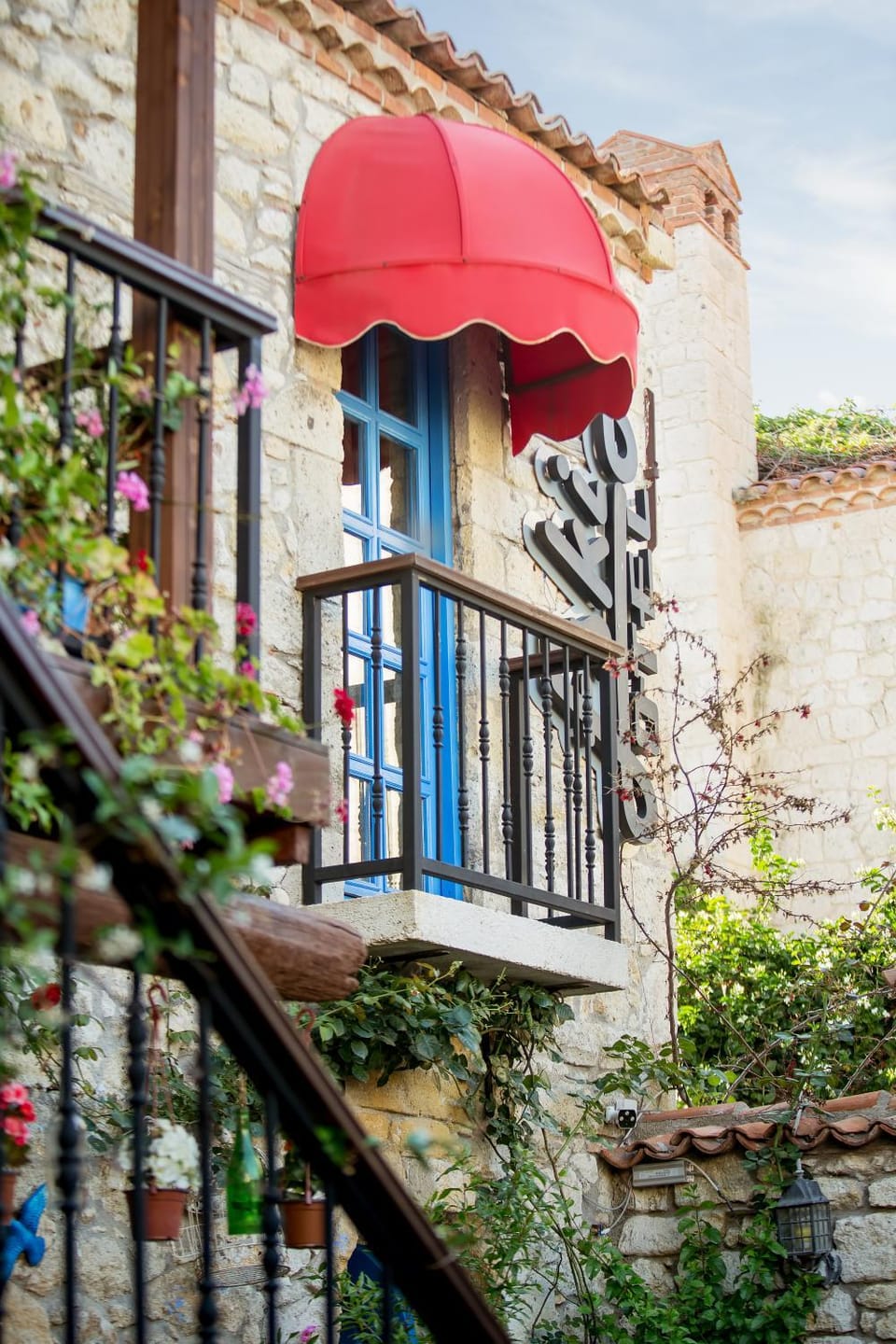 Property building, Facade/entrance