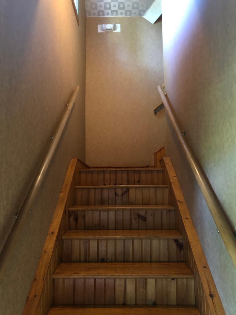 Smokies Bed and Breakfast - Evergreen Cottage Inn Apartment in Pigeon Forge