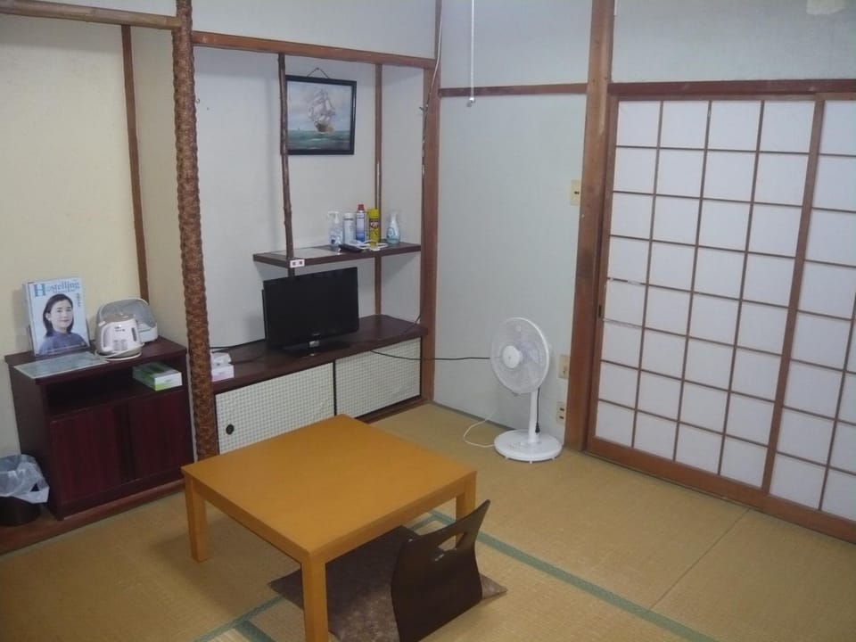 Youth Hostel WANIHAMA-Lakeside BIWA Hostel in Shiga, Japan
