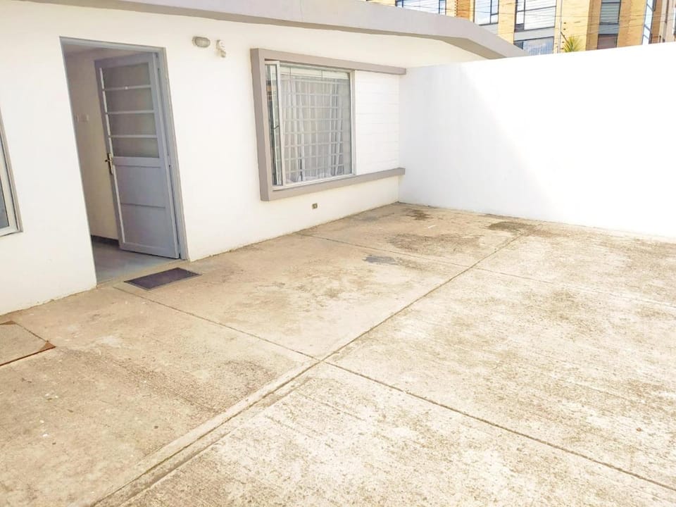 Patio, Parking