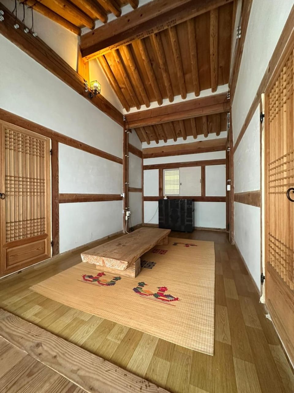 Photo of the whole room