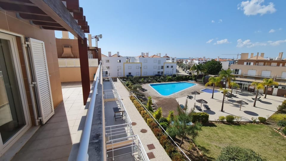 Balcony/Terrace, Pool view