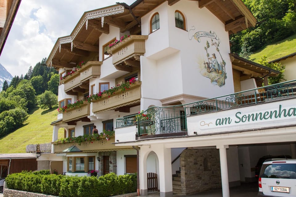 Haus am Sonnenhang Apartment hotel in Tyrol