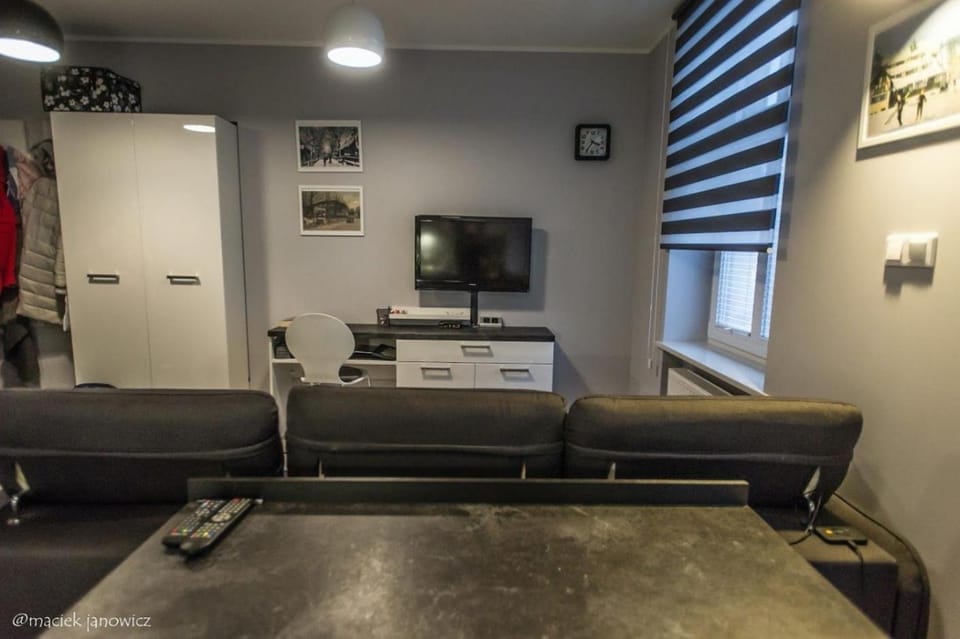 TV and multimedia, Seating area