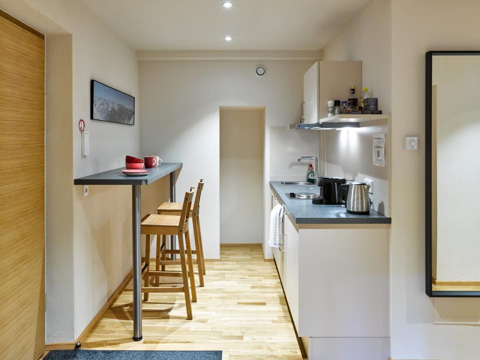 Coffee/tea facilities, Kitchen or kitchenette, Dining area