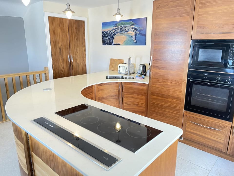 Property building, Kitchen or kitchenette, oven, stove