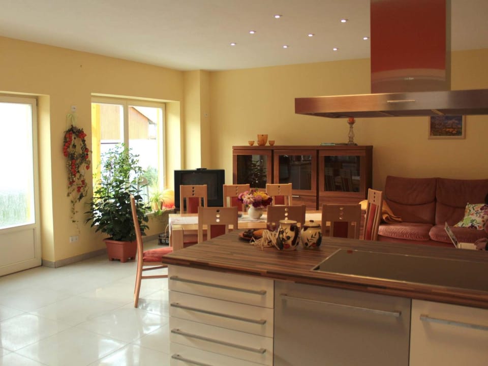 Kitchen or kitchenette, Living room, Seating area