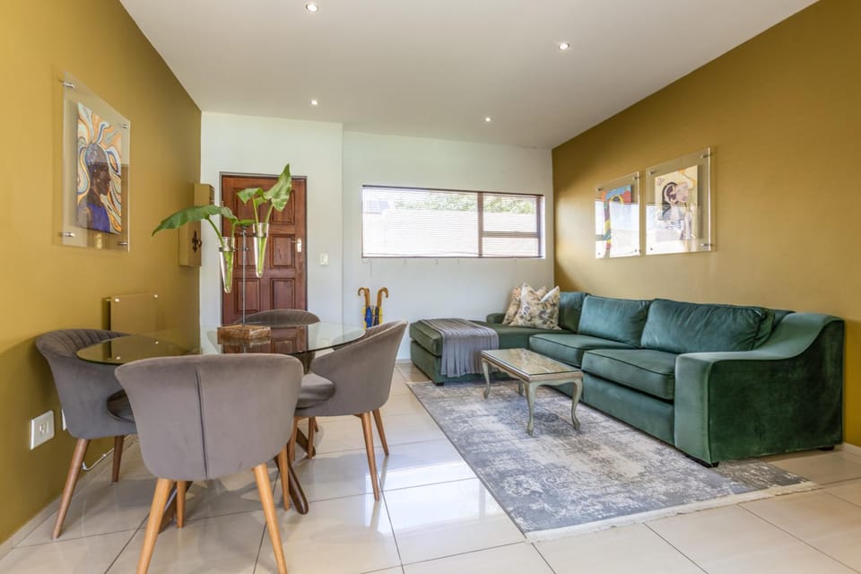 Communal lounge/ TV room, Photo of the whole room