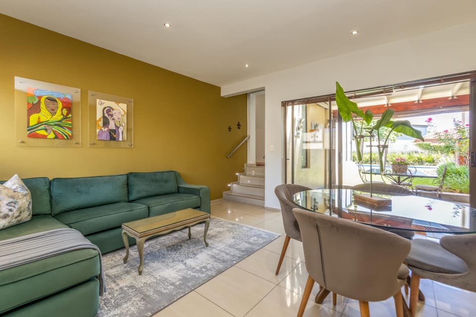 Communal lounge/ TV room, Photo of the whole room