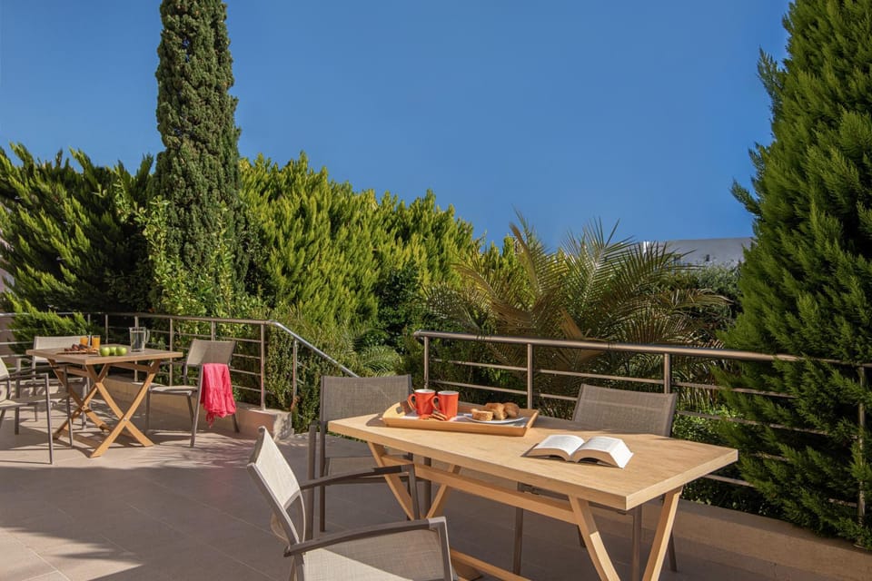 Garden, Balcony/Terrace