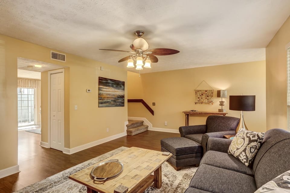 Fernandina Shores Condo with Private Balcony and Access to Pool Apartment in Fernandina Beach