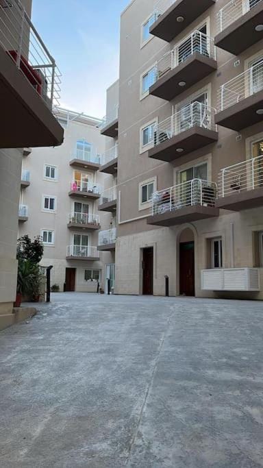 Property building, Neighbourhood, View (from property/room), Balcony/Terrace