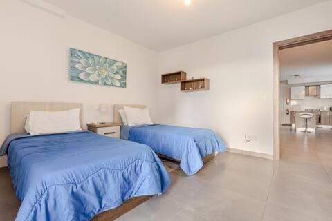 Bedroom, air conditioner
