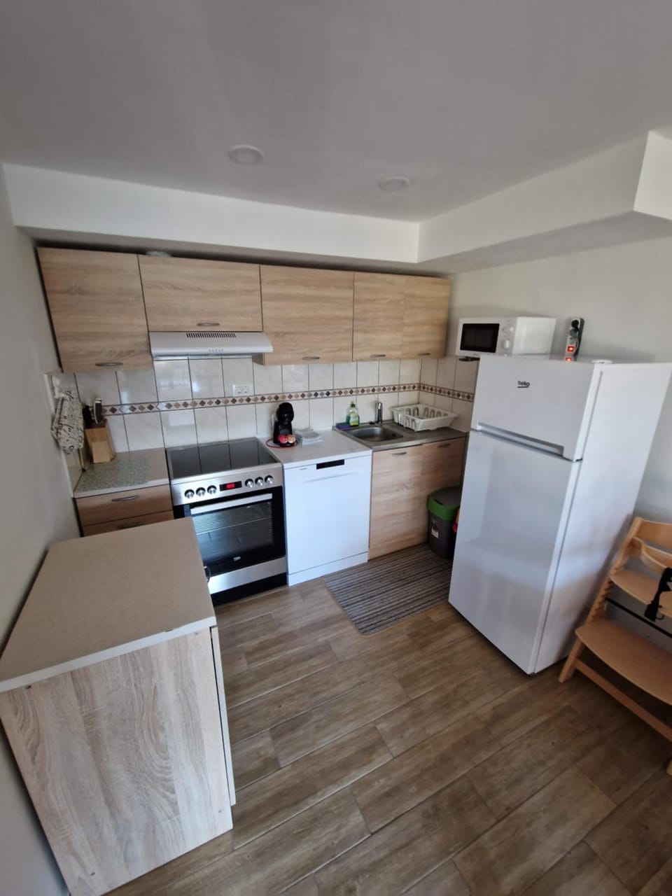 Kitchen or kitchenette
