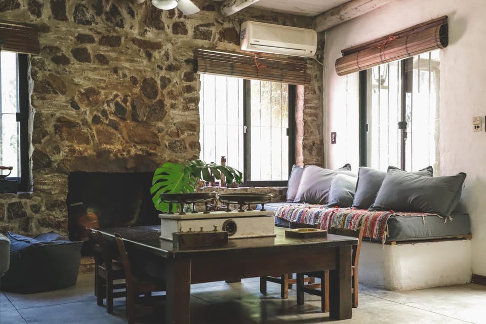Living room, Seating area, Dining area, air conditioner