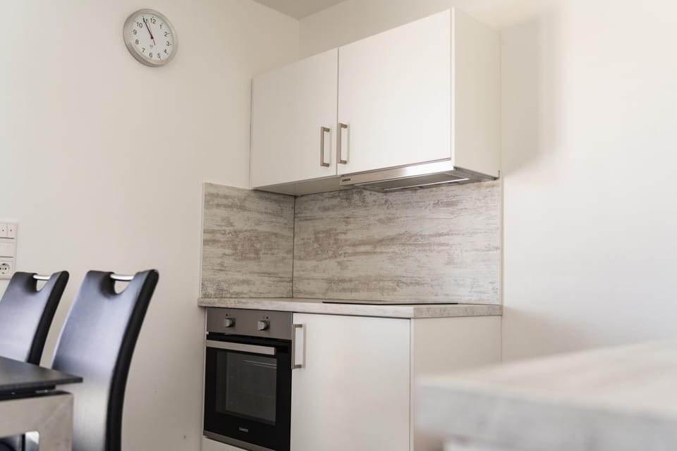 Kitchen or kitchenette, kitchen, kitchen