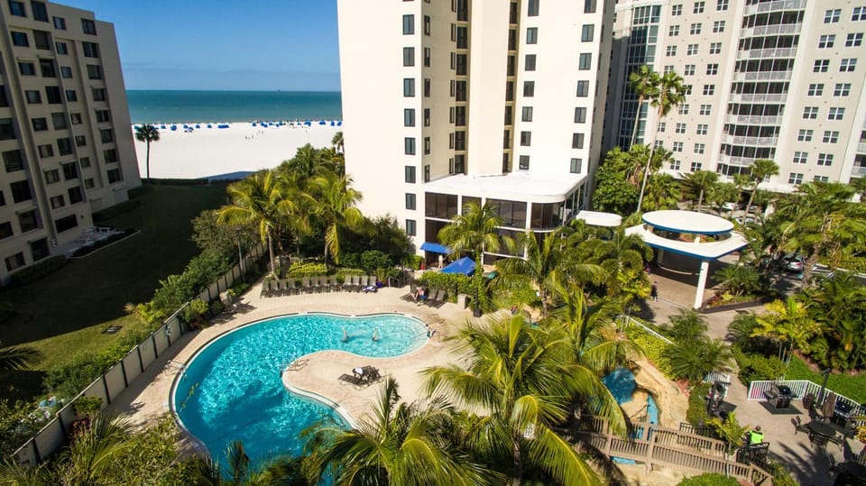 Bird's eye view, Swimming pool