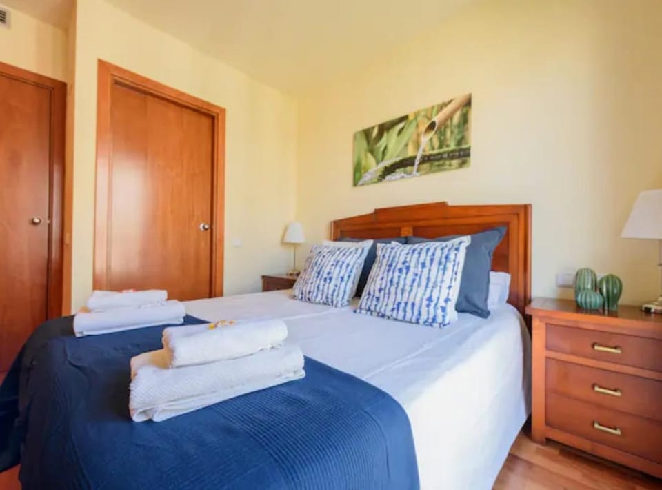 RamblasRentals Stylish Bright 3BR New Catalan Flat 10m Ramblas - Parking - Wifi Apartment in Barcelona
