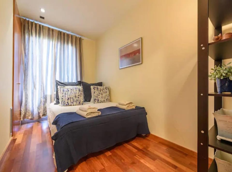 RamblasRentals Stylish Bright 3BR New Catalan Flat 10m Ramblas - Parking - Wifi Apartment in Barcelona