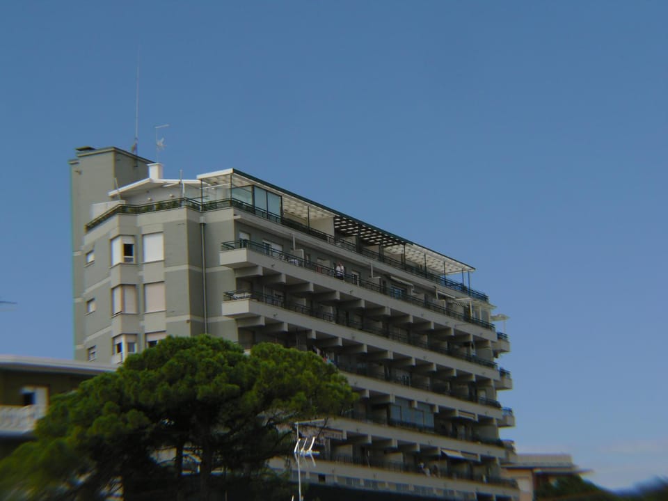 Facade/entrance, Bird's eye view